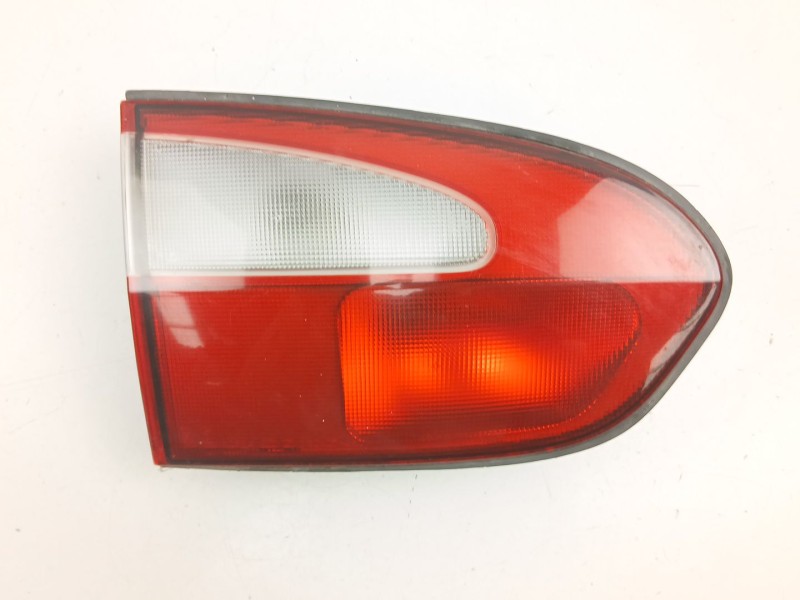 Recambio de piloto porton izquierdo para hyundai h1 2.5 crdi referencia OEM IAM 924054A021  