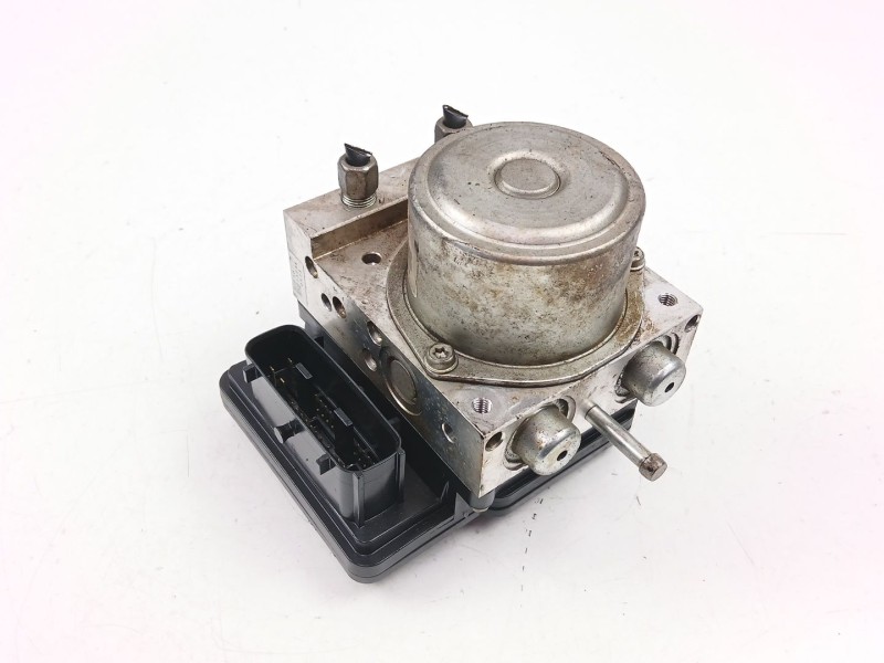 Recambio de abs para nissan juke (f15) 1.5 dci referencia OEM IAM 476601KD2A  