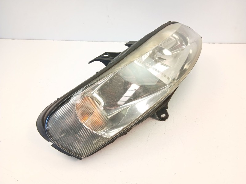 Recambio de faro derecho para opel vectra b fastback (38_) 1.8 i 16v referencia OEM IAM 90586845  