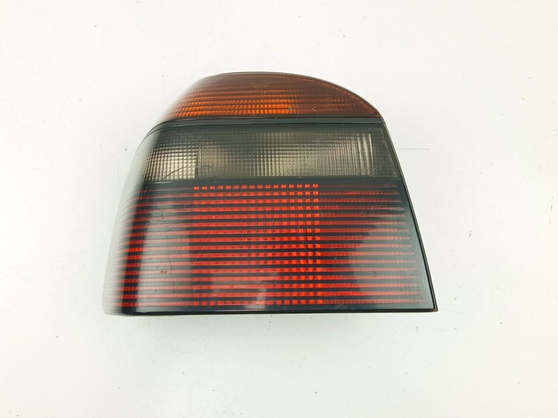 Recambio de piloto trasero izquierdo para volkswagen golf 2.0 g referencia OEM IAM 1H6945111B  