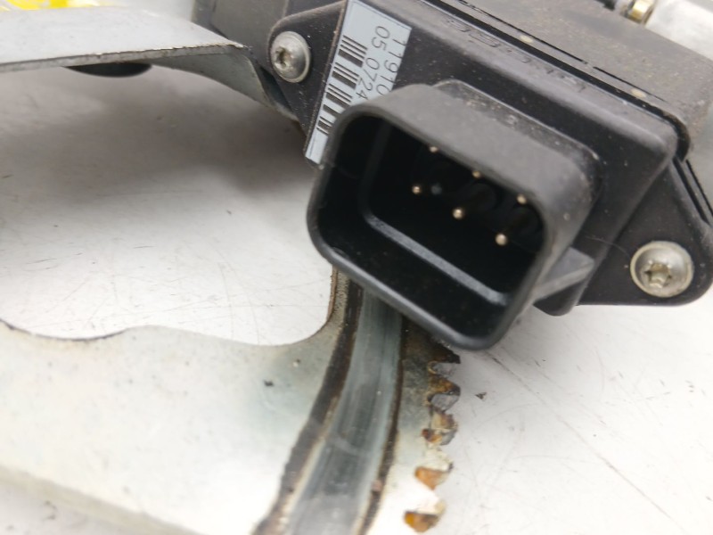 Recambio de elevalunas delantero izquierdo para opel vectra b (j96) 1.6 i 16v (f19) referencia OEM IAM 90520225  