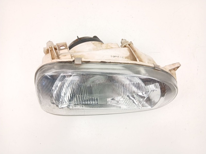 Recambio de faro derecho para volkswagen golf 1.8 g referencia OEM IAM 1H6941018AM  