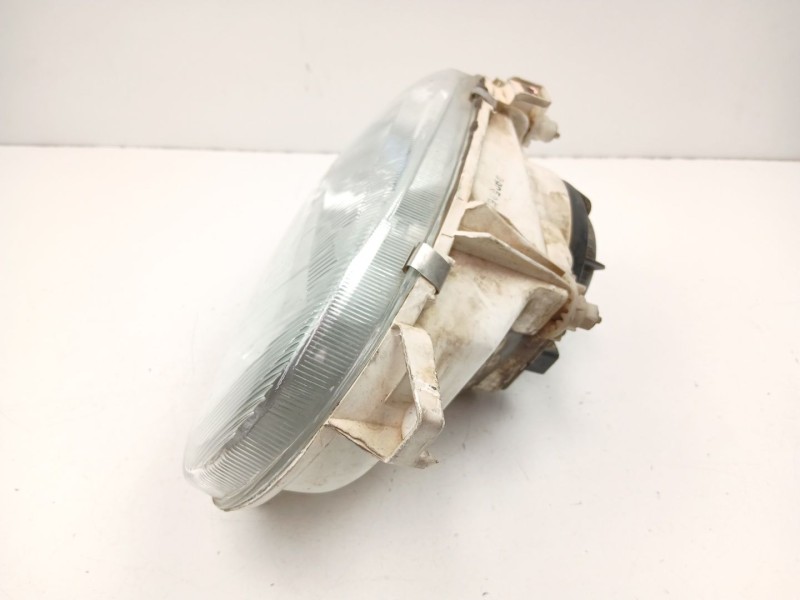 Recambio de faro derecho para volkswagen golf 1.8 g referencia OEM IAM 1H6941018AM  