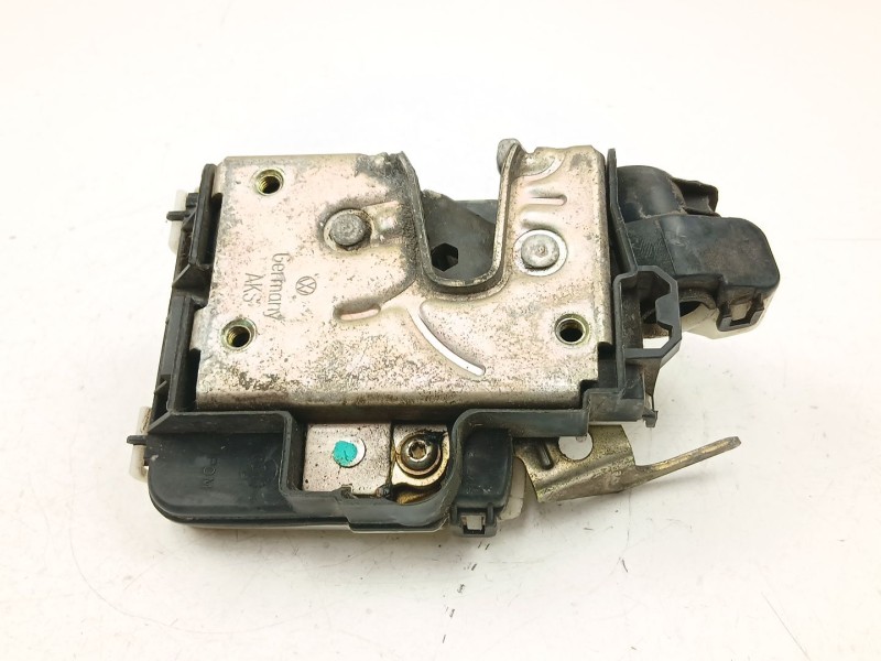 Recambio de cerradura puerta delantera derecha para volkswagen golf 1.4 g referencia OEM IAM 1H1837016  