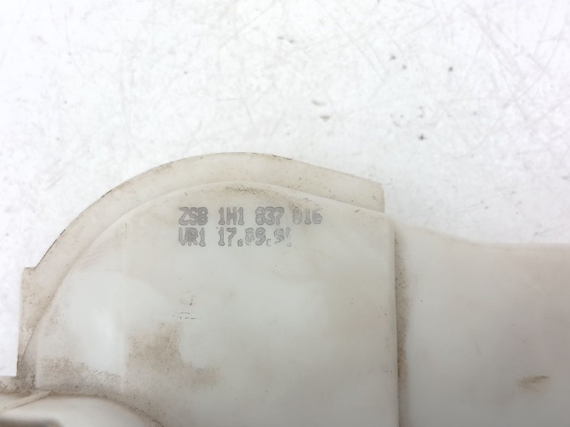 Recambio de cerradura puerta delantera derecha para volkswagen golf 1.4 g referencia OEM IAM 1H1837016  