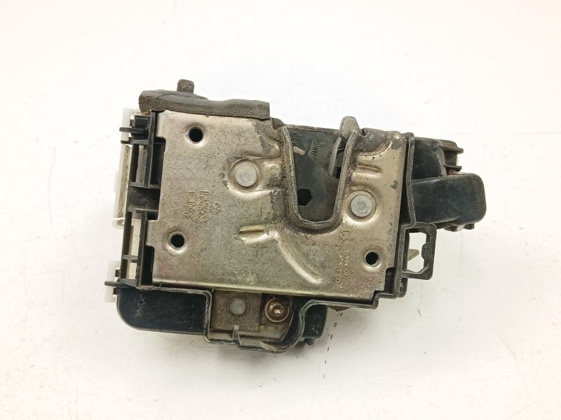 Recambio de cerradura puerta trasera derecha para volkswagen golf 1.9 d referencia OEM IAM 1H4839016A  