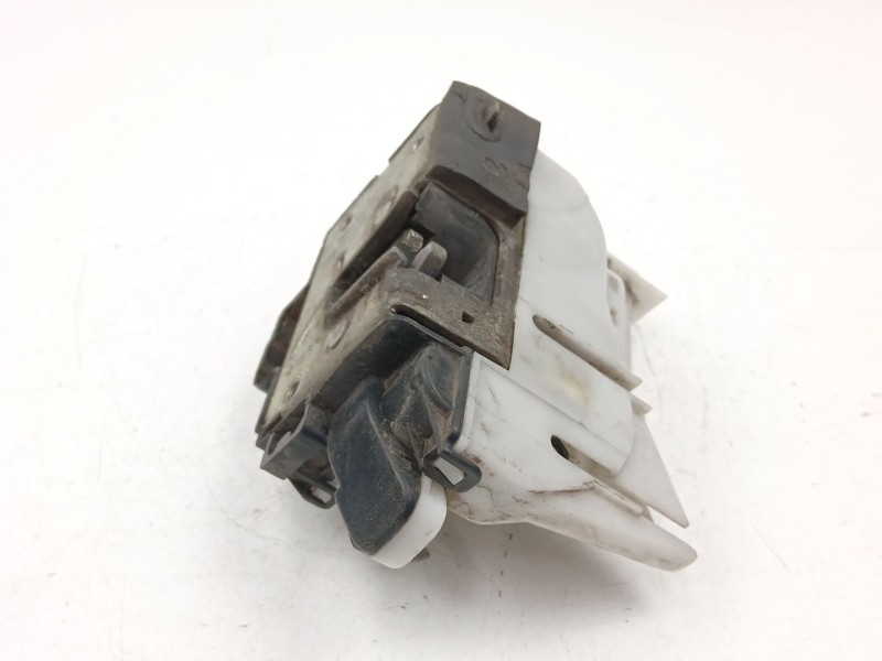 Recambio de cerradura puerta trasera derecha para volkswagen golf 1.9 d referencia OEM IAM 1H4839016A  