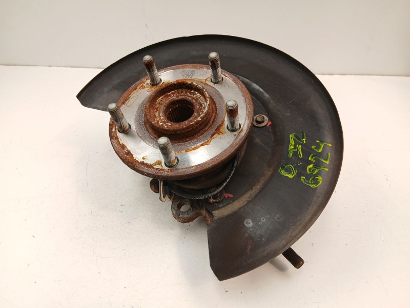 Recambio de mangueta delantera izquierda para fiat freemont 2.0 jtd referencia OEM IAM K05171101AC  