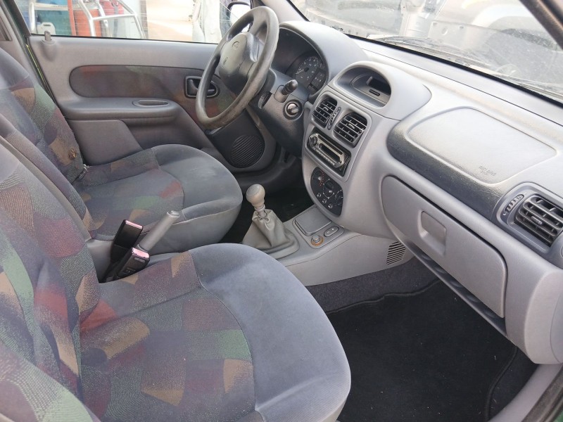 renault clio ii (bb_, cb_) del año 2000