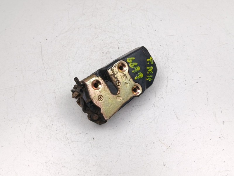 Recambio de cerradura puerta trasera derecha para jeep grand cherokee 3.1 td automatico referencia OEM IAM 55135620AB  