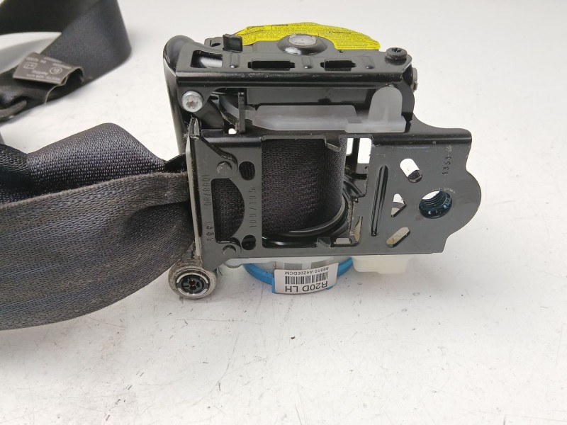 Recambio de cinturon seguridad delantero izquierdo para kia carens iv 1.7 crdi referencia OEM IAM 88810A4200  