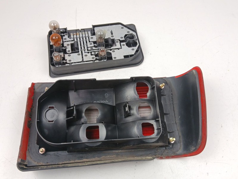 Recambio de piloto trasero derecho para volvo 460 (464) 1.6 referencia OEM IAM 474207  