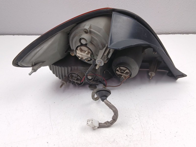 Recambio de piloto trasero derecho para hyundai coupe ii (gk) 1.6 16v referencia OEM IAM 92402-2CXXX  