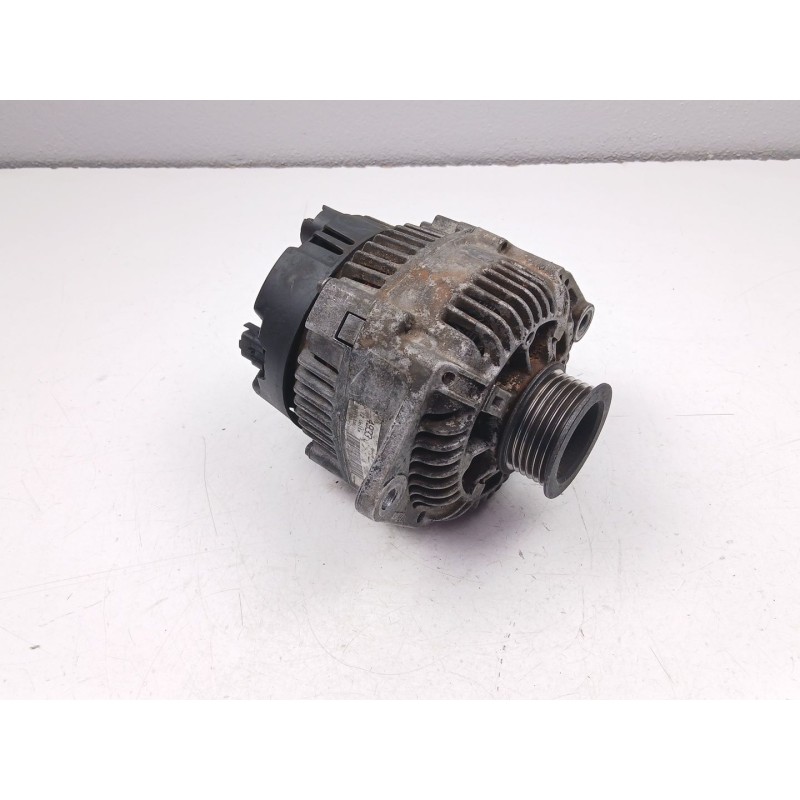 Recambio de alternador para renault clio ii (bb_, cb_) 1.9 dti (b/cb0u) referencia OEM IAM 8200690195  