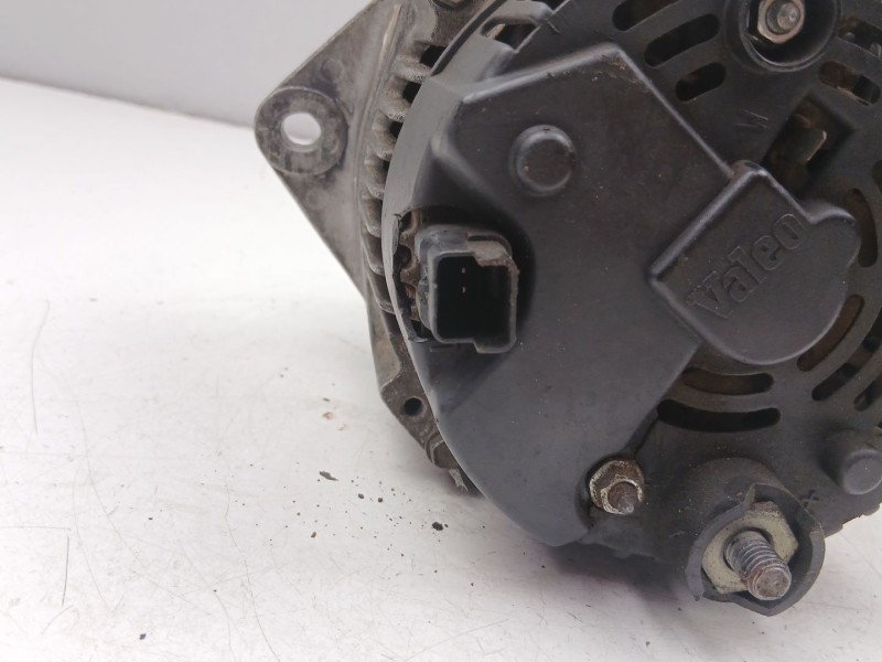 Recambio de alternador para renault clio ii (bb_, cb_) 1.9 dti (b/cb0u) referencia OEM IAM 8200690195  