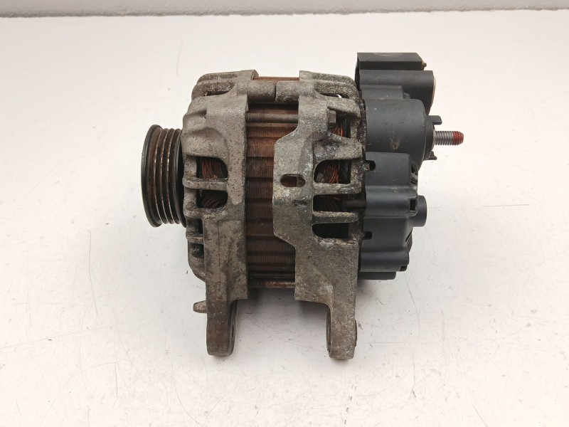 Recambio de alternador para hyundai coupe ii (gk) 1.6 16v referencia OEM IAM 3730022650 A0002655023 