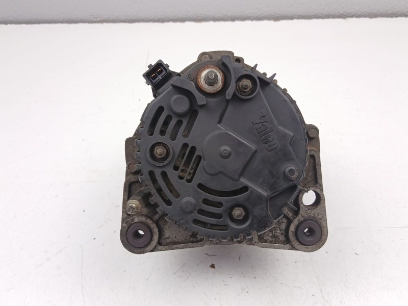 Recambio de alternador para volkswagen polo iii (6n1) 60 1.4 referencia OEM IAM 037903027G  