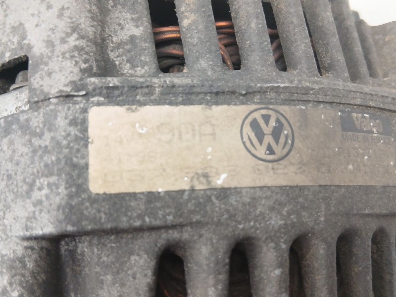 Recambio de alternador para volkswagen polo iii (6n1) 60 1.4 referencia OEM IAM 037903027G  
