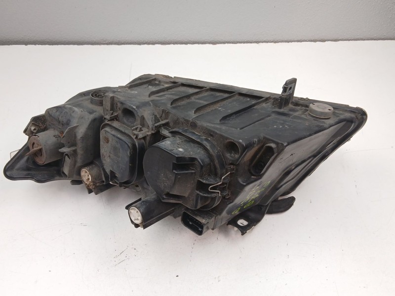 Recambio de faro derecho para bmw 3 (e90) 320 d referencia OEM IAM 6942722  