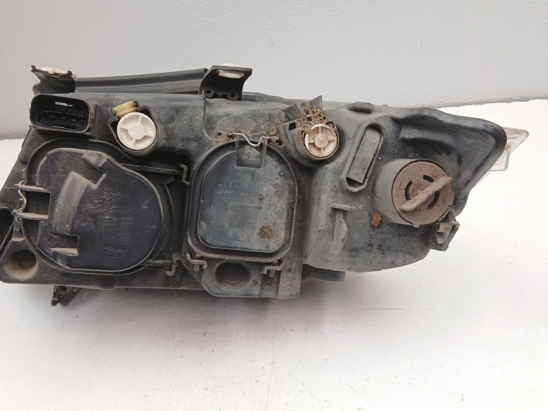 Recambio de faro derecho para bmw 3 (e90) 320 d referencia OEM IAM 6942722  