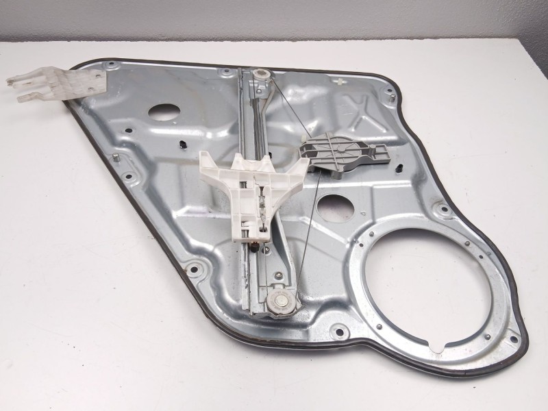 Recambio de elevalunas trasero derecho para kia cee´d sw (ed) 1.6 crdi 115 referencia OEM IAM 834801H020  