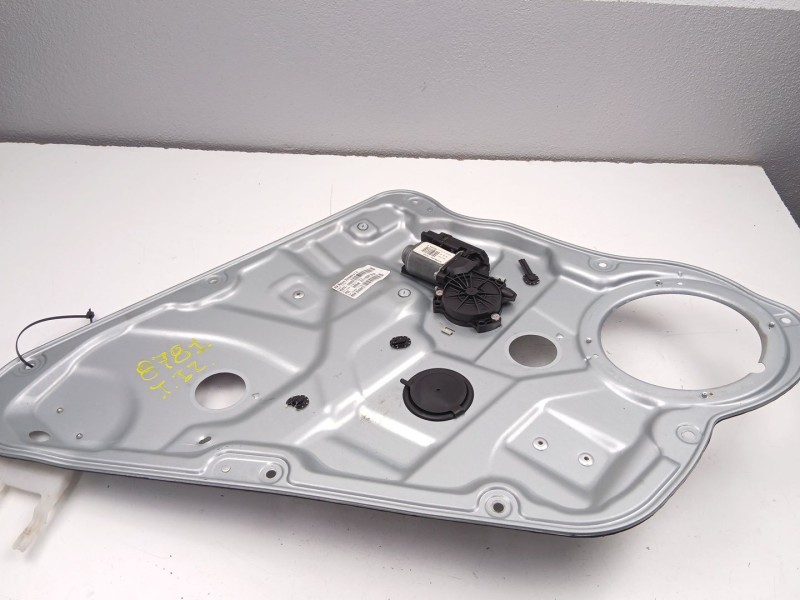 Recambio de elevalunas trasero izquierdo para kia cee´d sw (ed) 1.6 crdi 115 referencia OEM IAM 834701H020  
