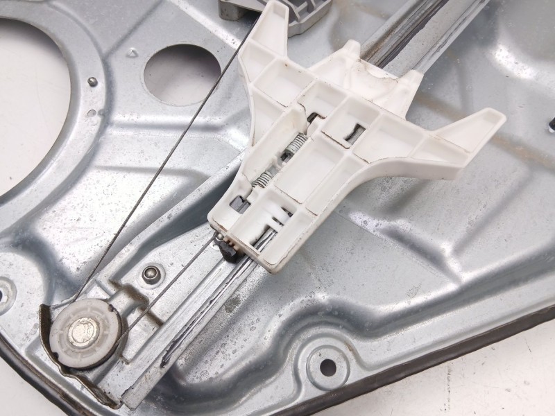 Recambio de elevalunas trasero izquierdo para kia cee´d sw (ed) 1.6 crdi 115 referencia OEM IAM 834701H020  