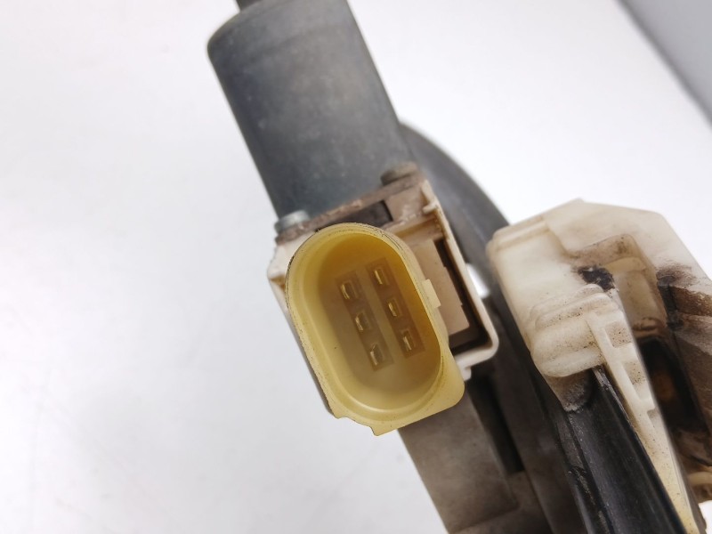 Recambio de elevalunas delantero derecho para bmw 3 (e90) 320 d referencia OEM IAM 6927028  7060266S