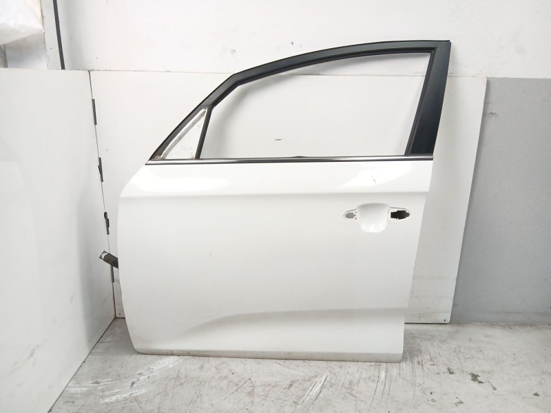 Recambio de puerta delantera izquierda para kia carens iv 1.7 crdi referencia OEM IAM 76003A4000  