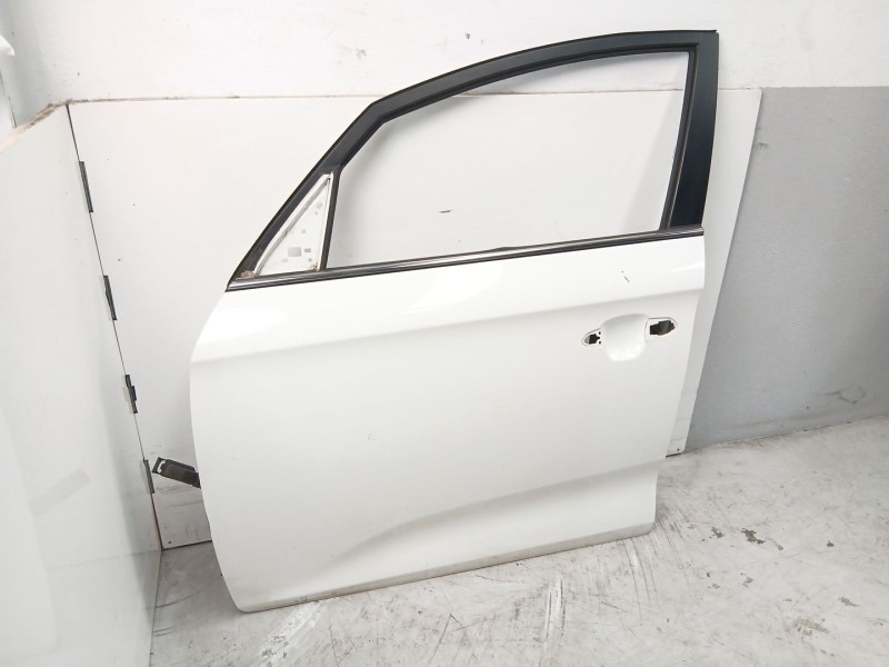 Recambio de puerta delantera izquierda para kia carens iv 1.7 crdi referencia OEM IAM 76003A4000  