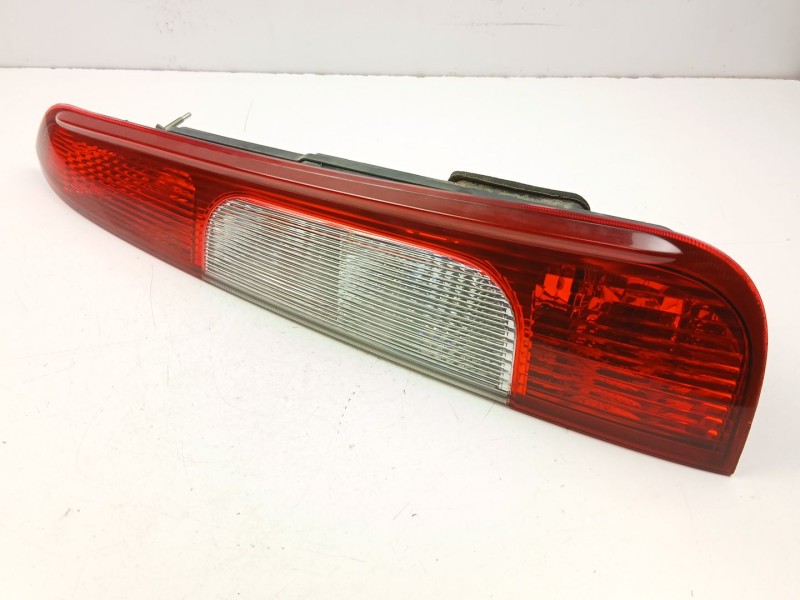 Recambio de piloto trasero derecho para ford focus c-max (dm2) 1.6 tdci referencia OEM IAM 3M5113A602AD  