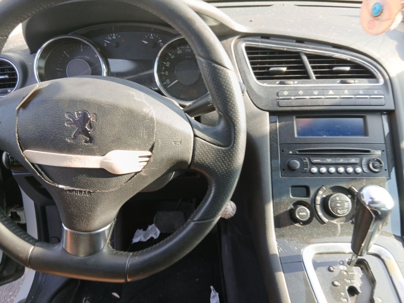 peugeot 5008 (0u_, 0e_) del año 2009