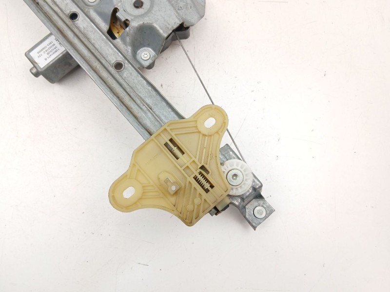 Recambio de elevalunas trasero derecho para renault captur i (j5_, h5_) 1.2 tce 120 referencia OEM IAM 827009380R  