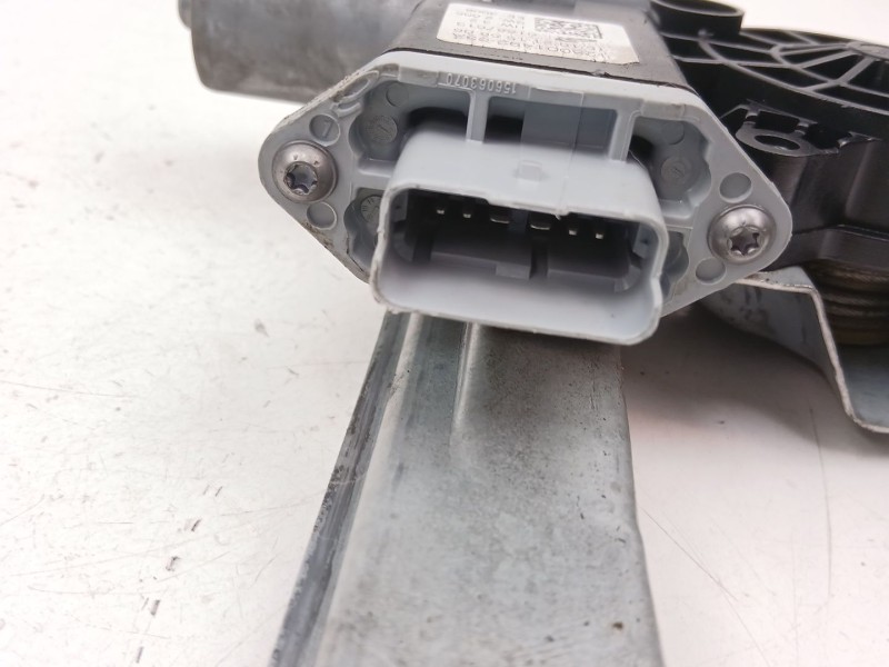 Recambio de elevalunas delantero izquierdo para renault captur i (j5_, h5_) 1.2 tce 120 referencia OEM IAM 807019225R  