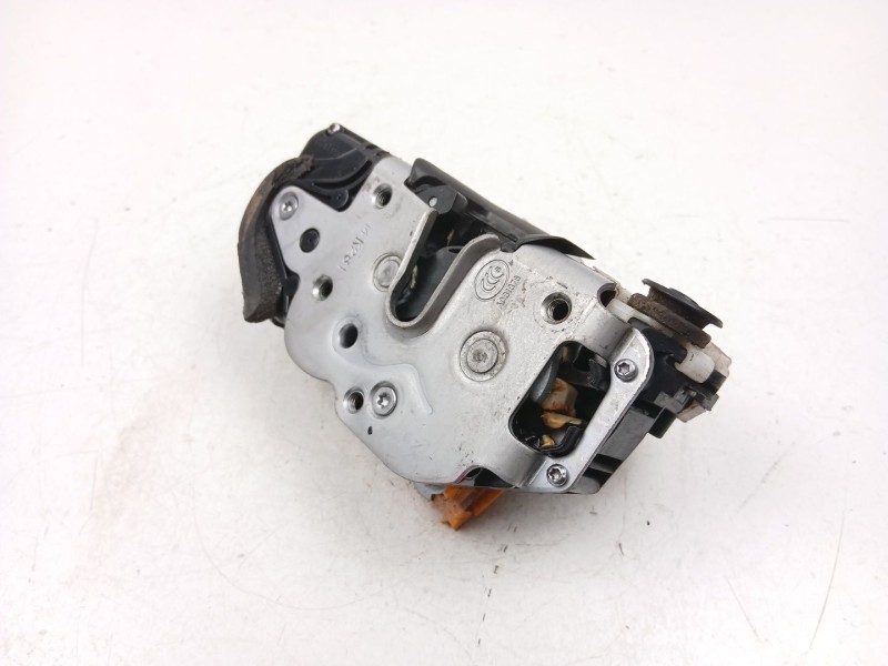 Recambio de cerradura puerta trasera izquierda para opel astra j (p10) 1.6 cdti (68) referencia OEM IAM 13579557  