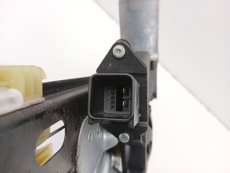 Recambio de elevalunas delantero derecho para opel astra j (p10) 1.6 cdti (68) referencia OEM IAM 13350759  