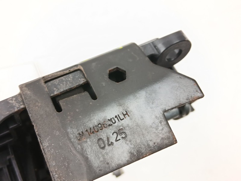 Recambio de manilla trasera izquierda para opel astra j (p10) 1.6 cdti (68) referencia OEM IAM 14096201  