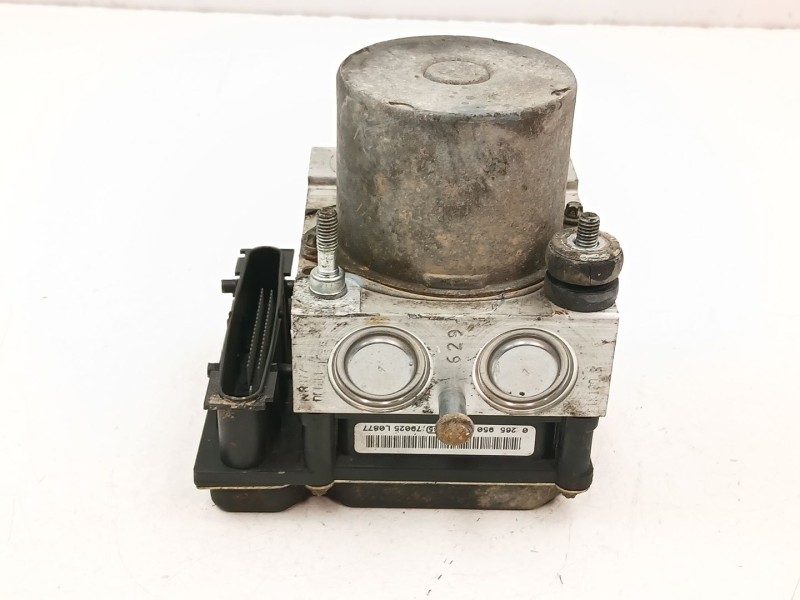 Recambio de abs para kia cee´d sw (ed) 1.6 crdi 115 referencia OEM IAM 589201H650 0265230231 