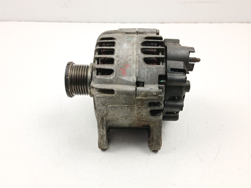 Recambio de alternador para renault captur i (j5_, h5_) 1.2 tce 120 referencia OEM IAM 231007842R TG12C125 