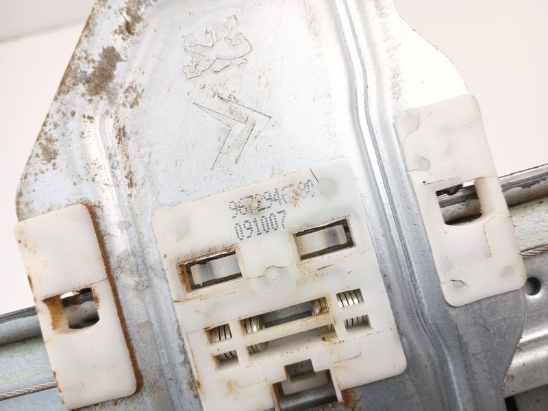 Recambio de elevalunas delantero derecho para citroën berlingo multispace (b9) 1.6 hdi 110 referencia OEM IAM 9672946580  