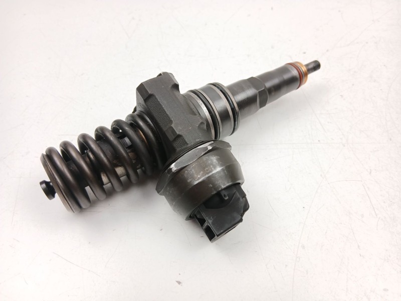 Recambio de inyectores juego para seat cordoba (6l2) 1.9 tdi referencia OEM IAM 038130023AJ  