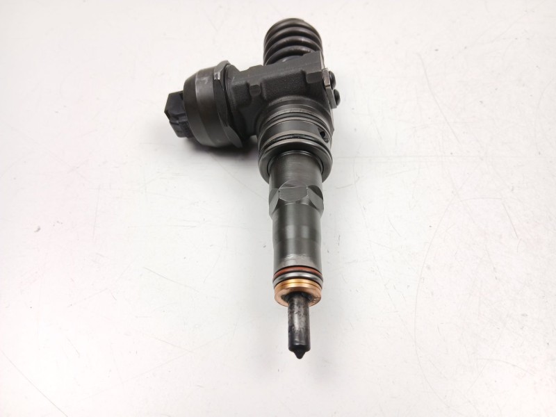 Recambio de inyectores juego para seat cordoba (6l2) 1.9 tdi referencia OEM IAM 038130023AJ  