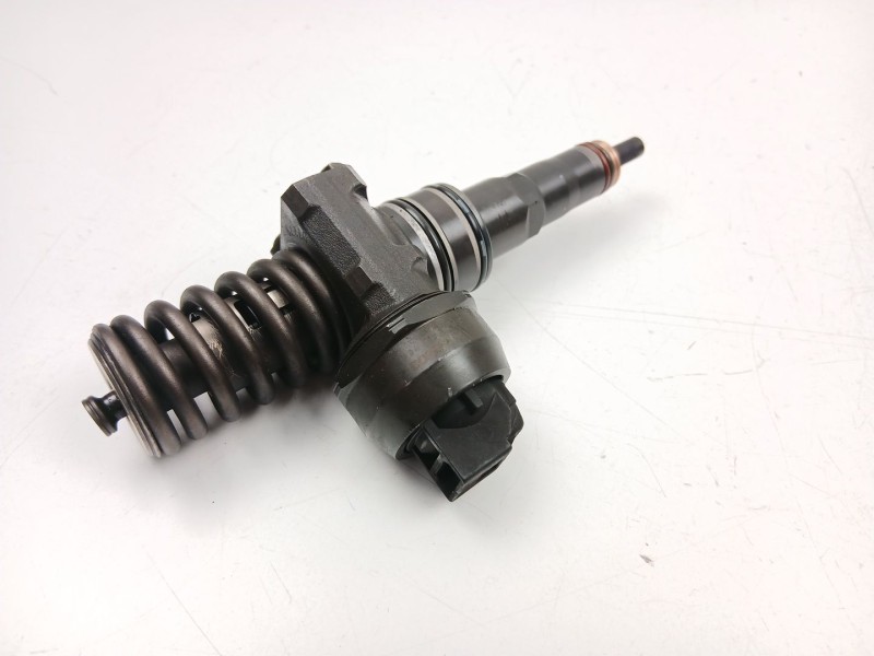 Recambio de inyectores juego para seat cordoba (6l2) 1.9 tdi referencia OEM IAM 038130023AJ  