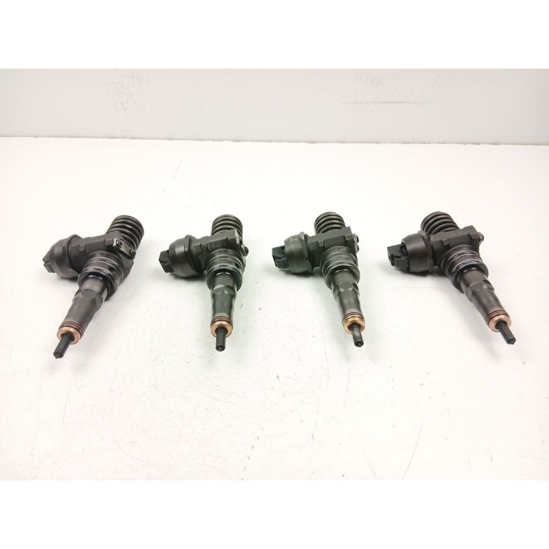 Recambio de inyectores juego para seat cordoba (6l2) 1.9 tdi referencia OEM IAM 038130023AJ  