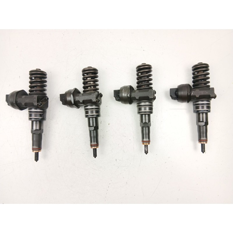 Recambio de inyectores juego para seat cordoba (6l2) 1.9 tdi referencia OEM IAM 038130023AJ  