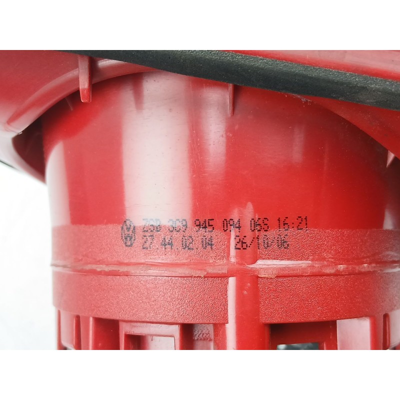 Recambio de piloto porton derecho para volkswagen passat b6 variant (3c5) 2.0 tdi referencia OEM IAM 3C9945094  