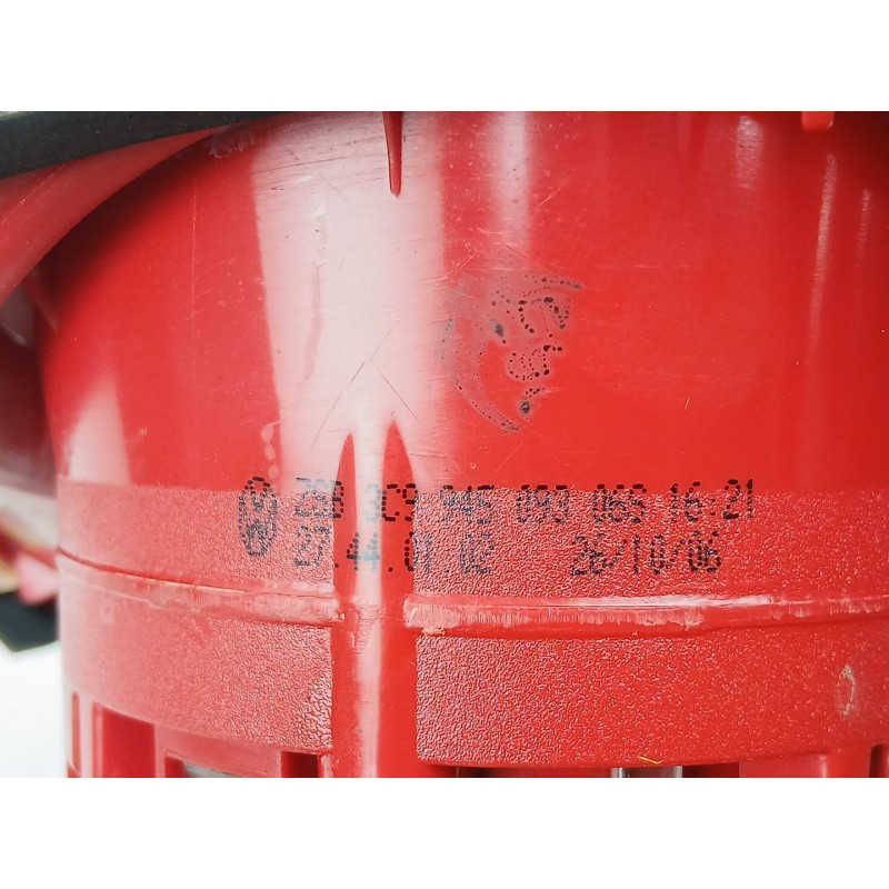 Recambio de piloto porton izquierdo para volkswagen passat b6 variant (3c5) 2.0 tdi referencia OEM IAM 3C9945093  