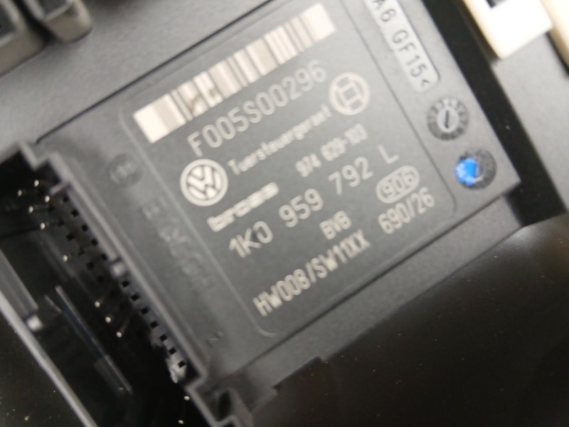 Recambio de elevalunas delantero derecho para volkswagen passat b6 variant (3c5) 2.0 tdi referencia OEM IAM 3C1837756G  1K095979