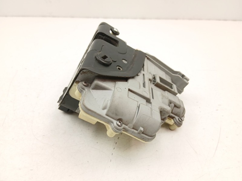 Recambio de cerradura puerta trasera derecha para volkswagen passat b6 variant (3c5) 2.0 tdi referencia OEM IAM 3C4839016A  