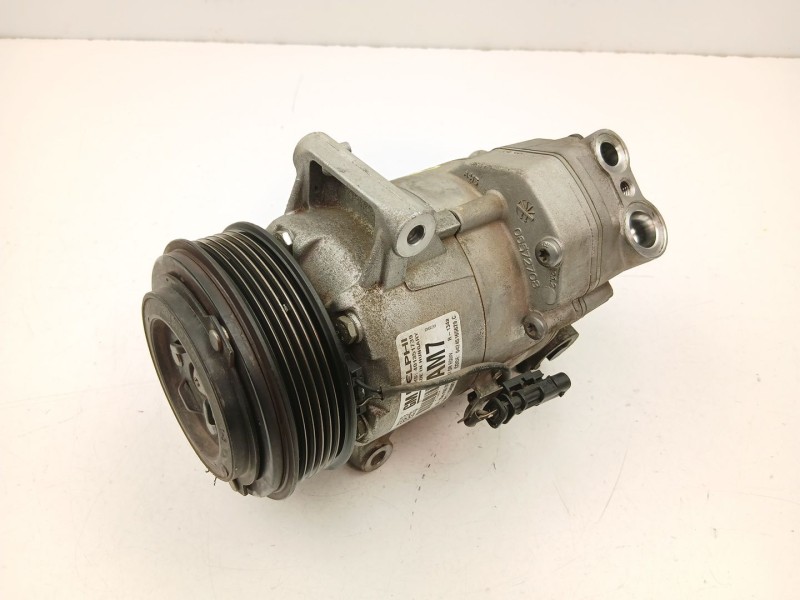 Recambio de compresor aire acondicionado para opel astra j (p10) 1.6 cdti (68) referencia OEM IAM 13450516  